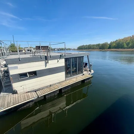 Dom Na Wodzie , Morgan * Dziwnów