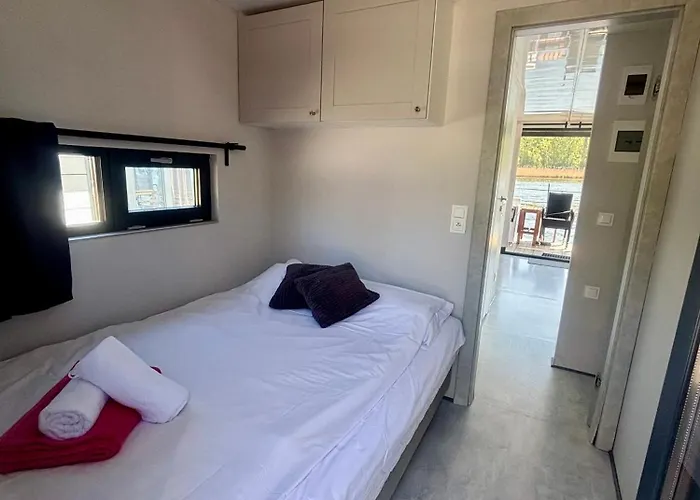 Dom Na Wodzie , Morgan * Dziwnów